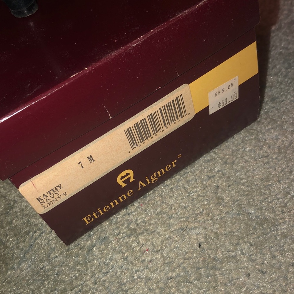 Heels - Picture 3 of 3